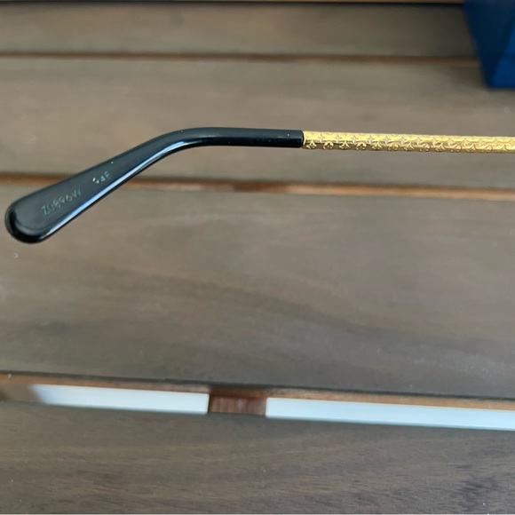 💯 authentic Louis Vuitton Aviators - Picture 10 of 13